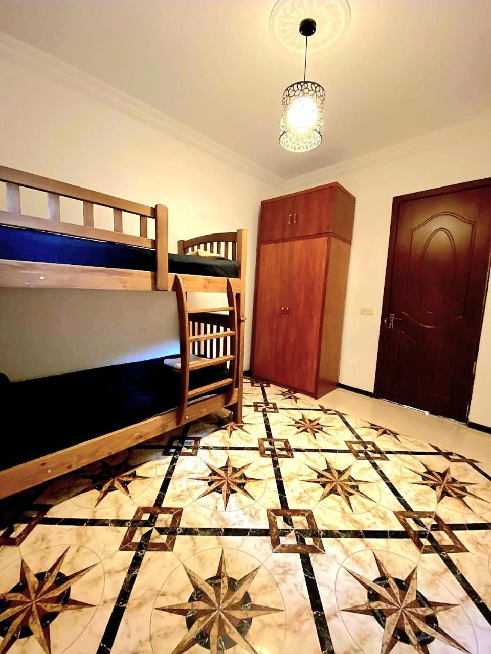 Good Night Hostel Tbilisi Ngoại thất bức ảnh
